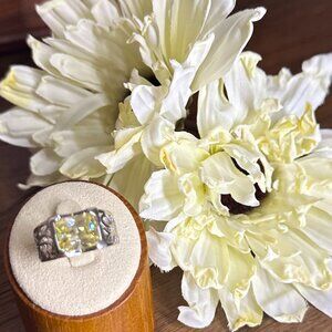 Lia Sophia Silver and Yellow Filagree Ring